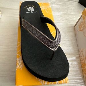 Yellow Box size 10
